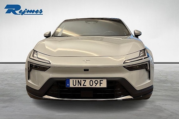 Polestar 4 4 of 24