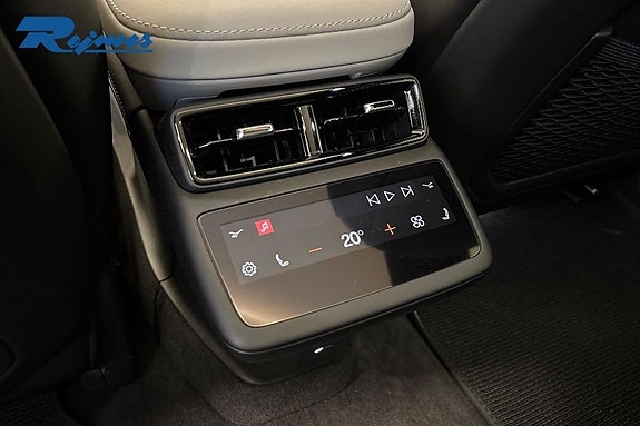 Polestar 4 18 of 24