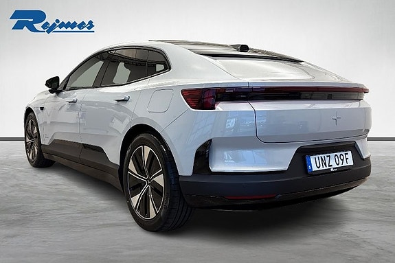 Polestar 4 3 of 24
