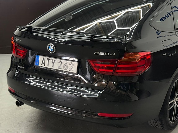 BMW 320d 19 of 20