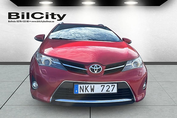 Toyota Auris 4 of 7