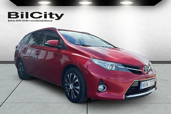 Toyota Auris 3 of 7