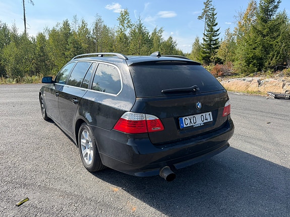 BMW 523i 4 of 12