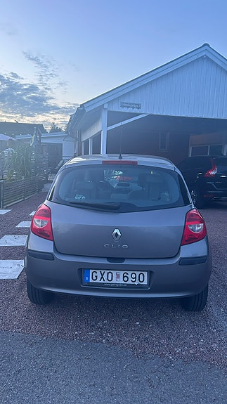 Renault Clio 2 of 4