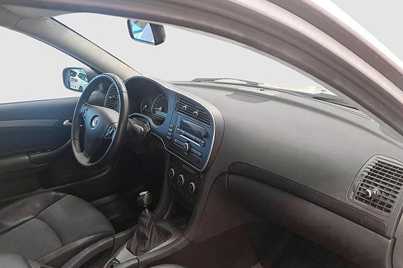 Saab 9-3 8 of 11