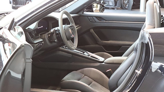 Porsche 911 9 of 10