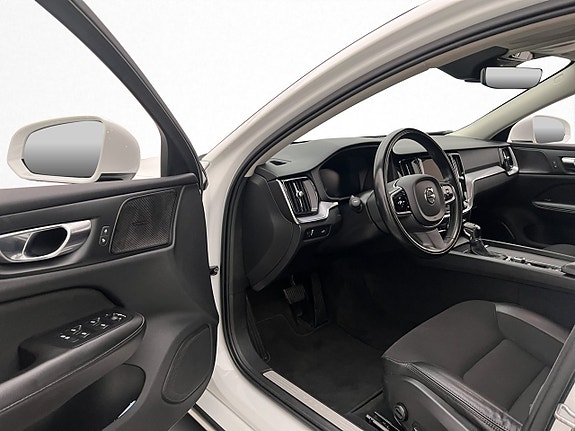 Volvo V60 10 of 30