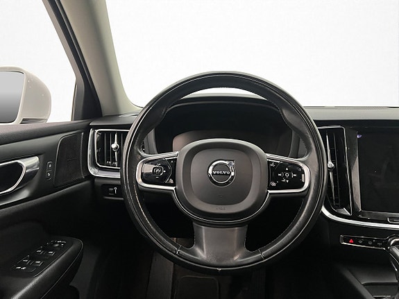 Volvo V60 13 of 30