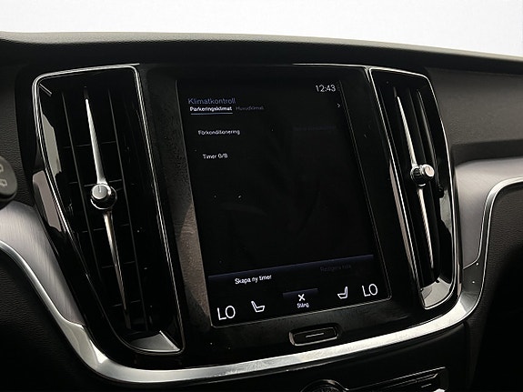 Volvo V60 19 of 30