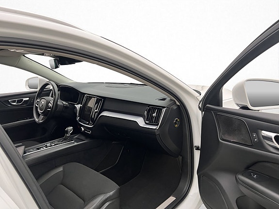 Volvo V60 24 of 30