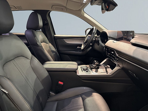 Mazda CX-60 10 of 23