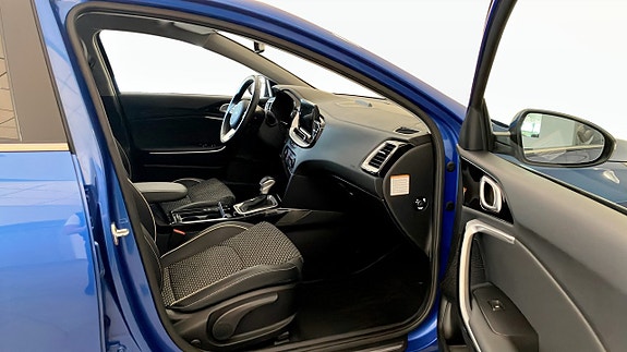 Kia XCeed 3 of 12