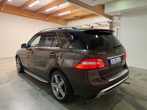 Mercedes-Benz ML350 15 of 20