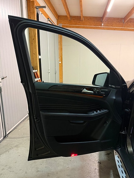Mercedes-Benz ML350 5 of 20