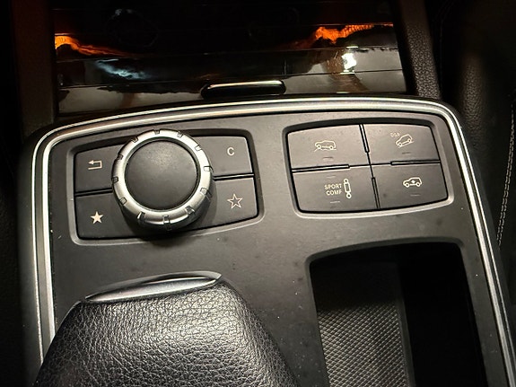 Mercedes-Benz ML350 14 of 20