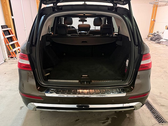 Mercedes-Benz ML350 19 of 20