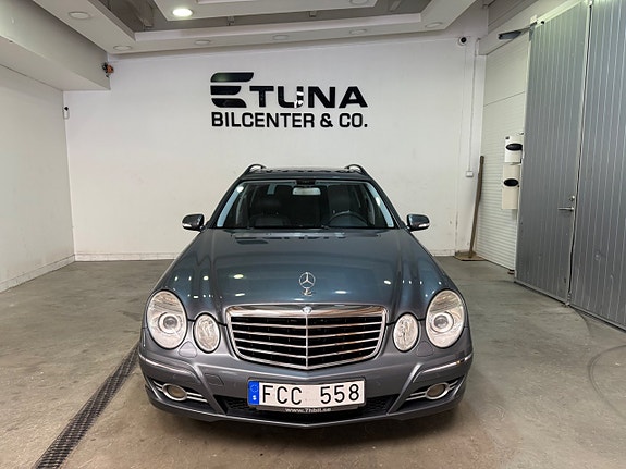 Mercedes-Benz E320 2 of 14