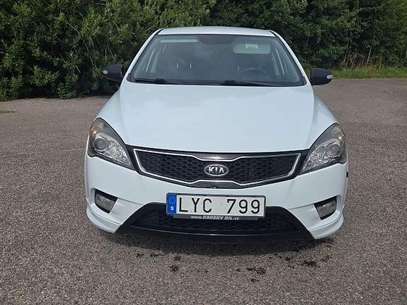 Kia Ceed 3 of 14