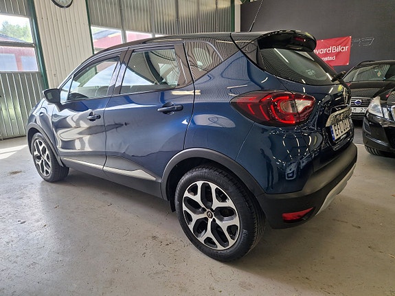 Renault Captur 3 of 21
