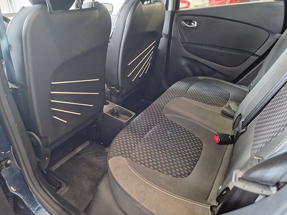 Renault Captur 10 of 21