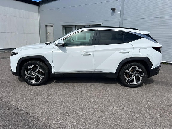 Hyundai Tucson 2 of 7