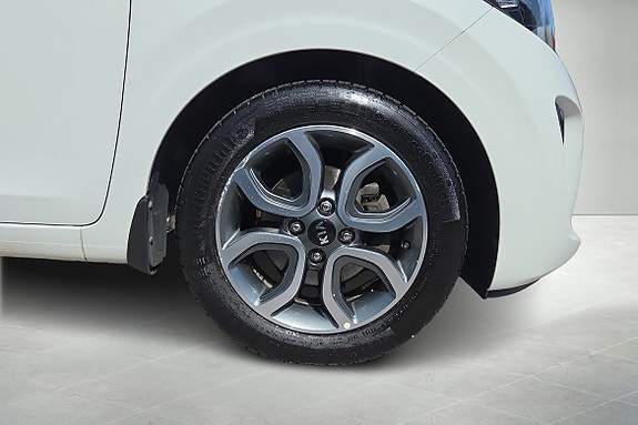 Kia Picanto 9 of 19