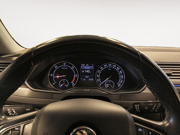 Skoda Superb 12 of 26