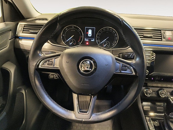 Skoda Superb 13 of 26