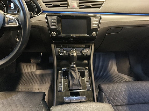 Skoda Superb 11 of 26