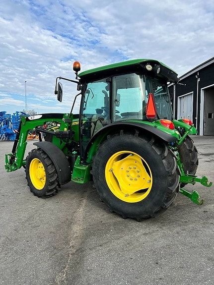 John Deere 5075 E 2 of 19