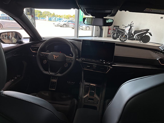 Cupra Leon 7 of 12