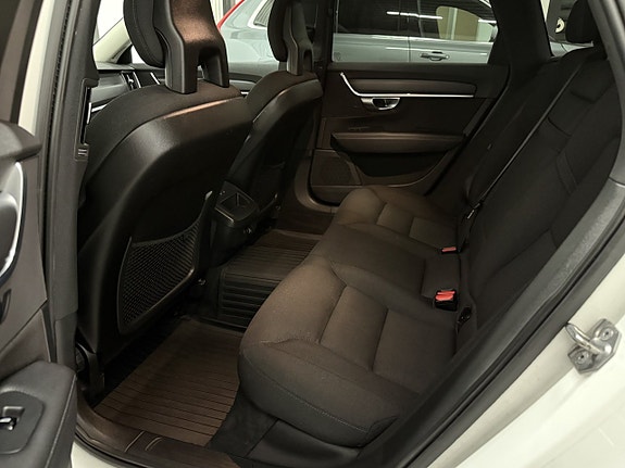 Volvo V90 10 of 11
