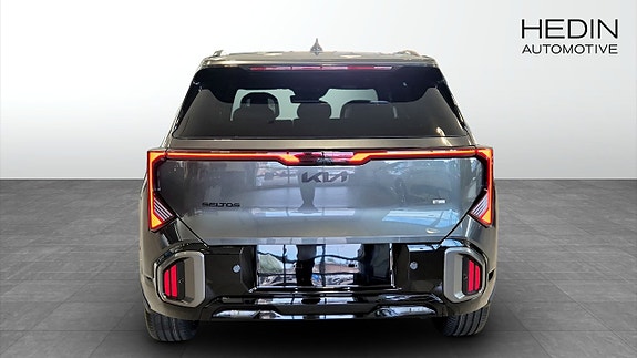 Kia Seltos 5 of 12