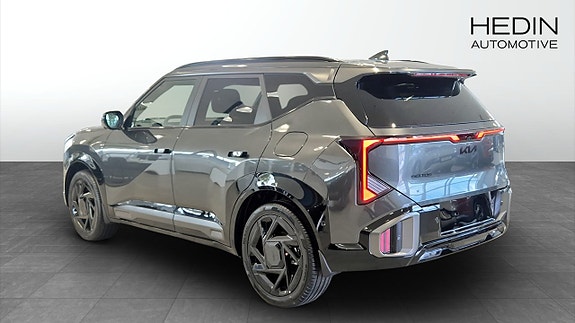 Kia Seltos 6 of 12
