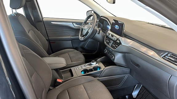 Ford Kuga 3 of 12