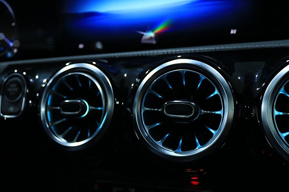 Mercedes-Benz CLA200 21 of 28