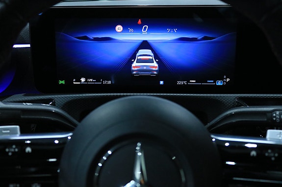 Mercedes-Benz CLA200 15 of 28