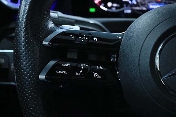 Mercedes-Benz CLA200 27 of 28