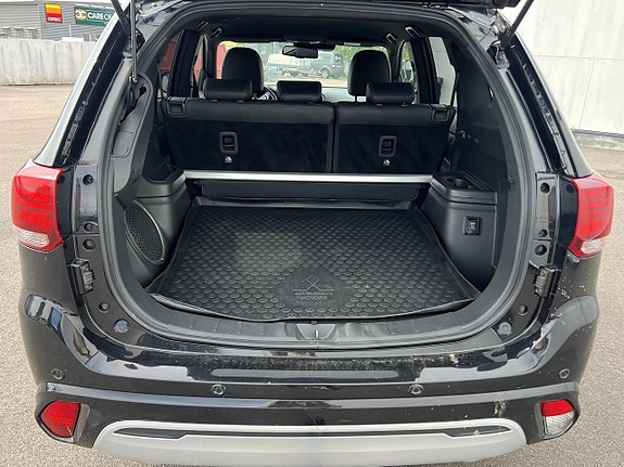 Mitsubishi Outlander 4 of 6