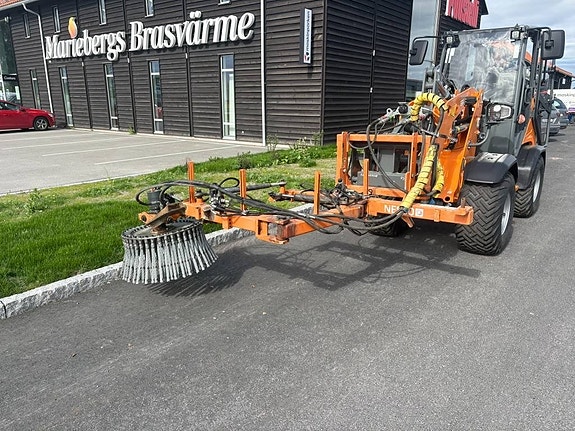 Nesbo Ogräsborste Penselborste UK 700 R / L SMS fäste La 8 of 14
