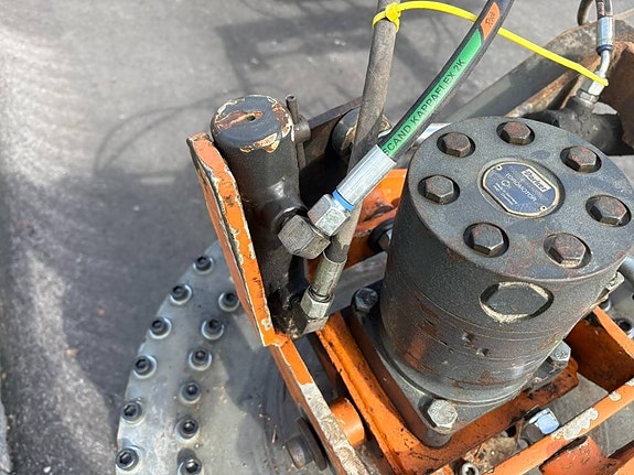 Nesbo Ogräsborste Penselborste UK 700 R / L SMS fäste La 7 of 14