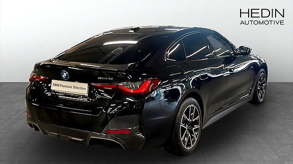 BMW i4 2 of 9