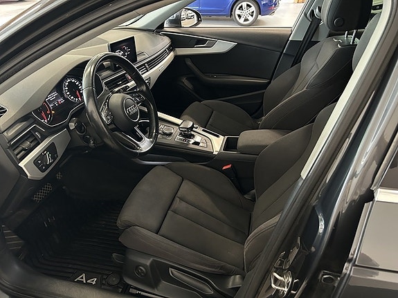 Audi A4 14 of 19