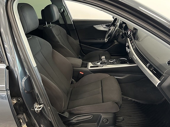 Audi A4 15 of 19