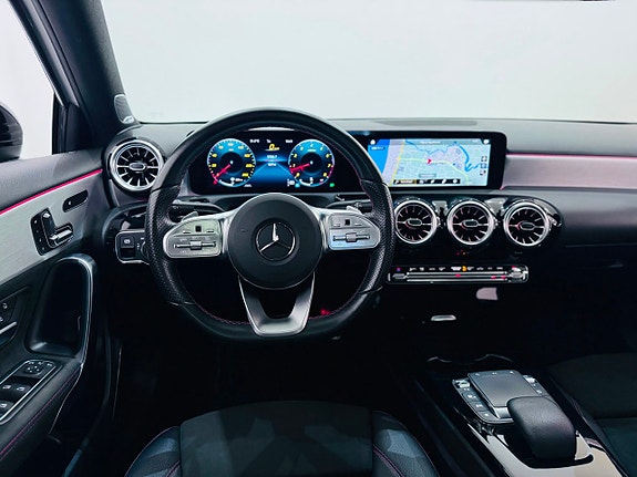 Mercedes-Benz A250 24 of 26
