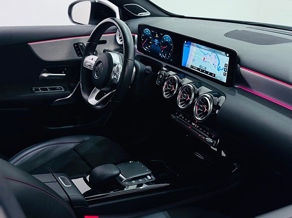 Mercedes-Benz A250 5 of 26