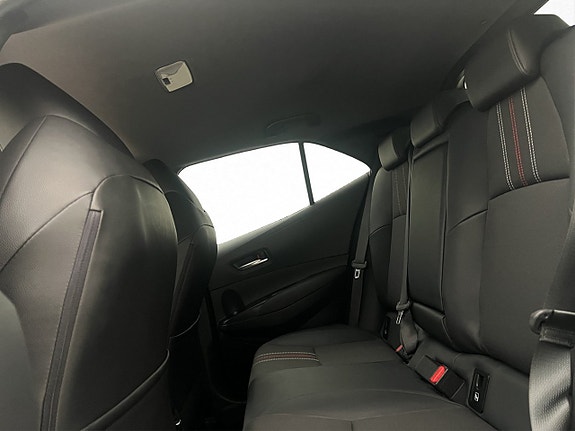 Toyota Corolla 25 of 29