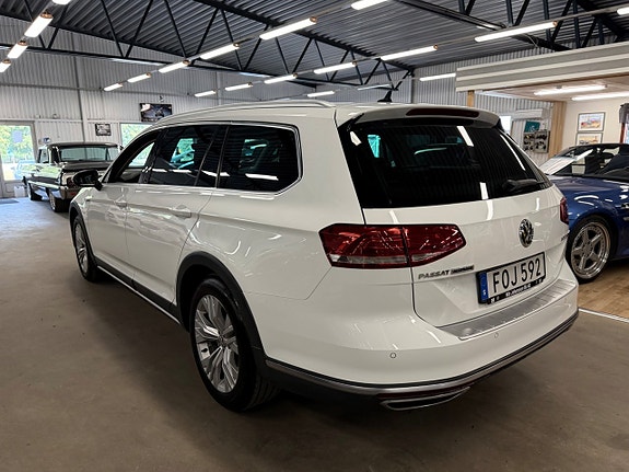 Volkswagen Passat Alltrack 6 of 11