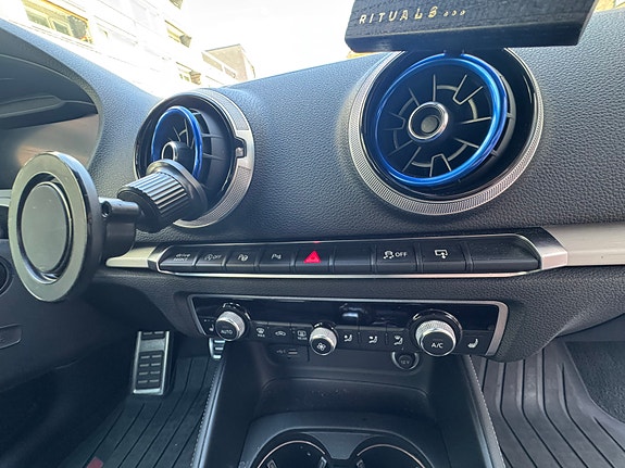 Audi S3 4 of 6