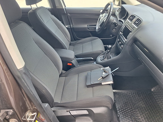 Volkswagen Golf VI 9 of 15